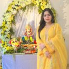 टीवी ऎक्ट्रेस रश्मि चौधरी ने धूमधाम से किया गणेश विसर्जन