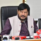 मोशी दुर्घटनेतील जखमींच्या मदतीसाठी धावले केंद्रीय मंत्री रामदास आठवले; संघमित्रा गायकवाड यांनी केले जननेतृत्वाचे कौतुक, महिला सक्षमीकरणासाठी शासनाच्या योजनांचा लाभ देण्याची केली मागणी