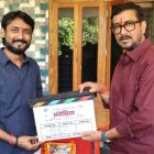 प्यारो एंटरटेनमेंट की नई फिल्म ‘संदेसिया’ की शूटिंग शुरू वाराणसी में, संजय पांडेय, संदीप यादव, विमल पांडेय, नवीन शर्मा मचायेंगे धमाल